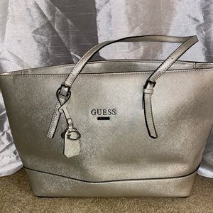 GUESS tote
